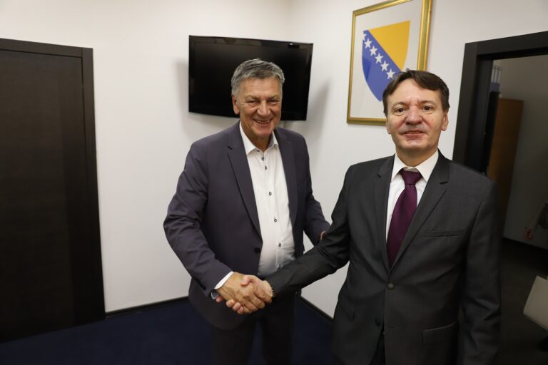 <strong>Gradonačelnik Kasumović ugostio ambasadora Rumunije u BiH</strong>