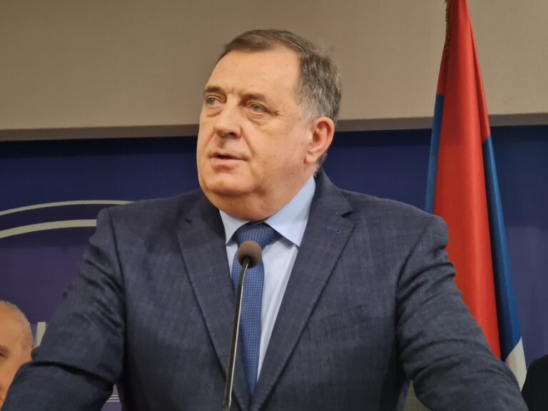 Dodik prvi čestitao Milatoviću