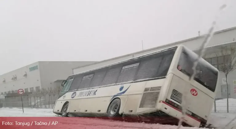 Autobus sletio sa puta, ima povrijeđenih