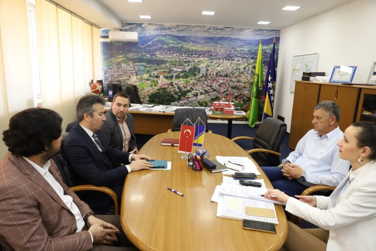 <strong>Delegacija Instituta Yunus Emre posjetila gradonačelnika Kasumovića</strong>