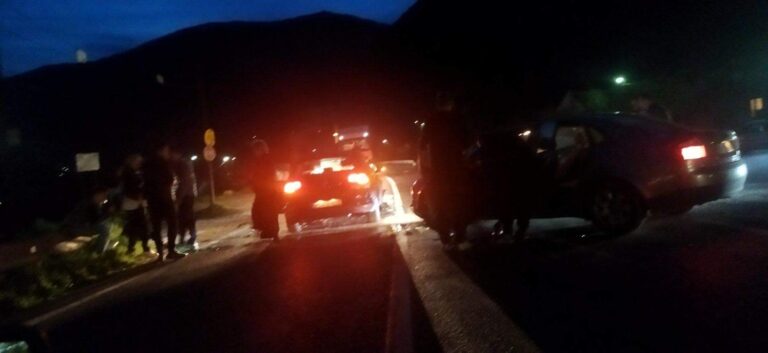 Nesreća na M-17 kod Zenice: Sudar Audija i Golfa, ima povrijeđenih, obustavljen saobraćaj (FOTO)