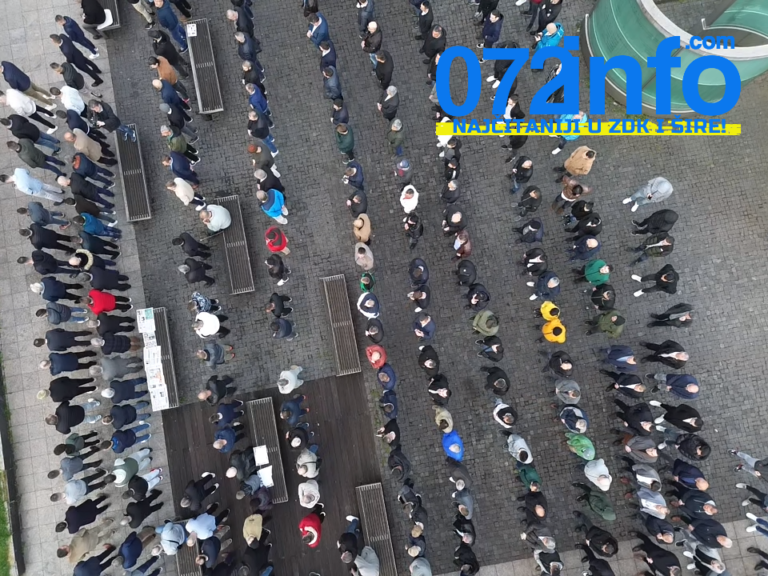 Bajram dođe, mirišu avlije: Brojni vjernici u Zenici klanjali namaz (FOTO/VIDEO)