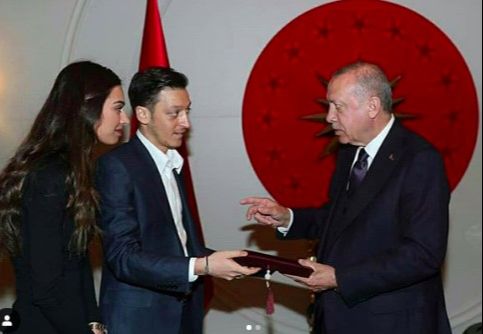 Mesut Ozil postaje političar: Bit će član Erdoanovog AKP-a