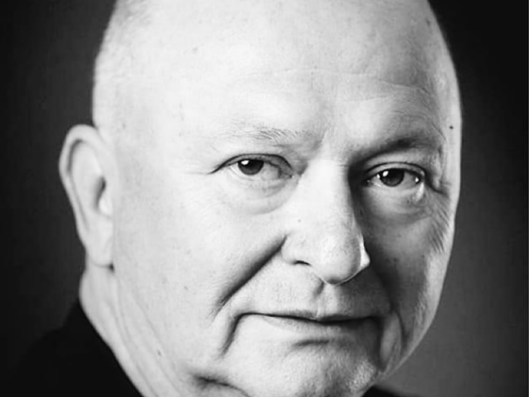 Zenica tuguje: Zauvijek je prestalo kucati srce Hasana Džafića, dramaturga zeničkog pozorišta