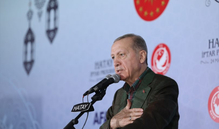 Erdoganova moć u Turskoj se urušava. Hoće li platiti visoku cijenu da je zadrži?