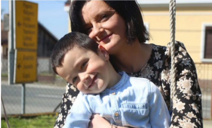 Saznala sam da umirem, kosti su počele da mi nestaju: Hrabra Mirjana preživjela rak i 13 operacija, danas je majka dječaka