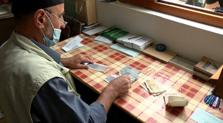 Ko je obavezan dati Zekat, ko nije, koliko je obavezno dati?