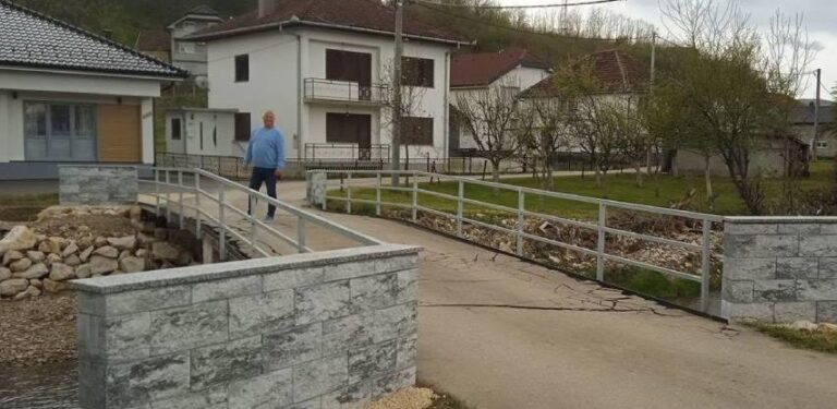 Nermin Šarić sopstvenim novcem obnovio most u rodnom selu