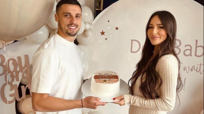 “Dupla slatka” u porodici Krunić: Rade dobio sina