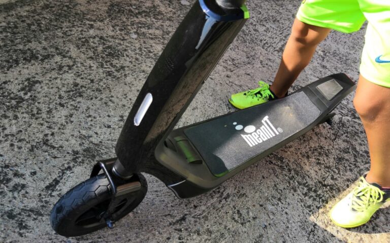 Žepče: Iz dvorišta kuće ukraden električni romobil