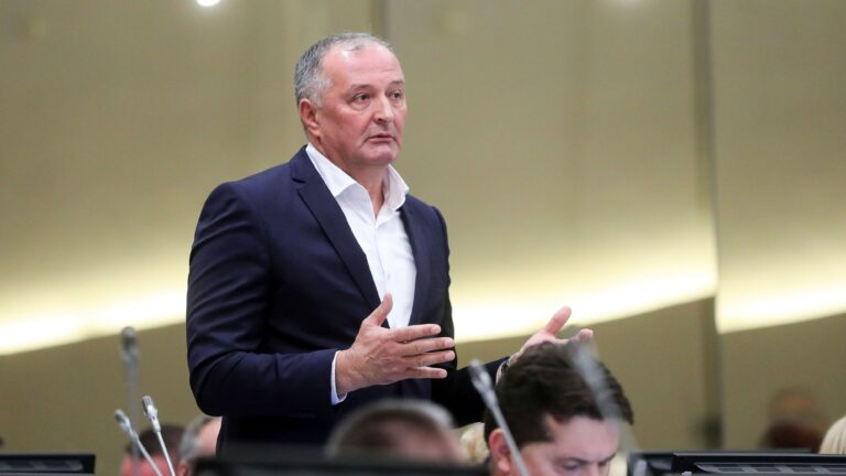 Zukan Helez, nakon povratka iz SAD: Nema ništa od otcjepljenja RS