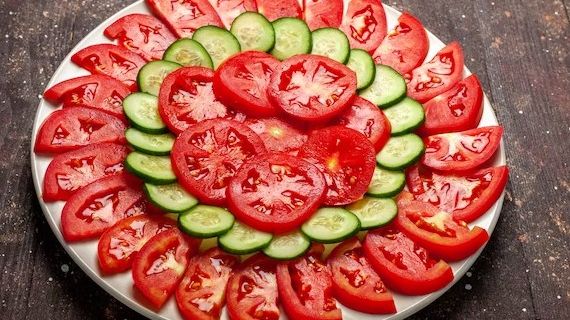 Salata koju svi vole: Stručnjaci otkrili jesu li krastavac i paradajz savršen spoj