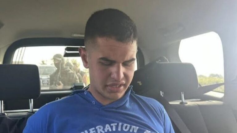 Šta znači poruka na majici masovnog ubice iz Mladenovca?