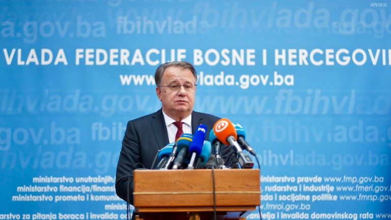 Nikšić: Pozvali smo uprave javnih preduzeća da podnesu ostavke