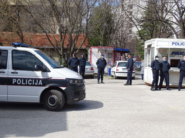 Filmska pljačka: Razbojnici u Mostaru s dva vozila presreli zaštitare i uzeli novac