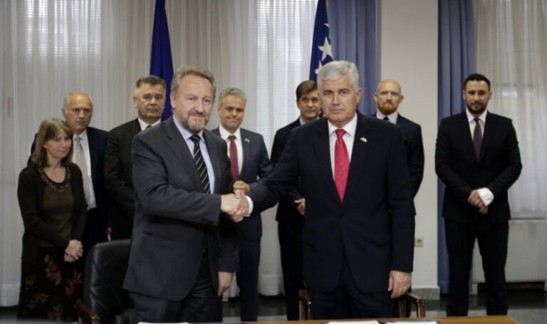 SDA spremna dati HDZ-u većinu u Vladi HNK samo da budu dio vlasti, pogurat će ih i NES!?