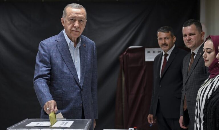 Erdogan: Moj narod će uraditi finalnu anketu 28. maja