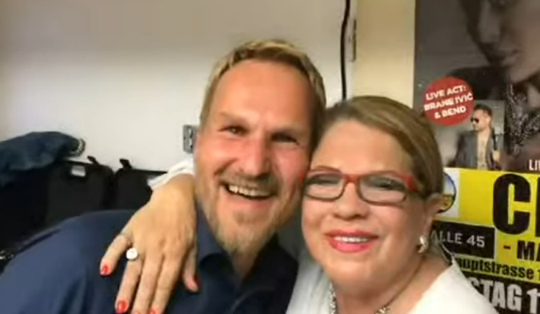 HIT VIDEO: Pogledajte kako Nijemac sa Šemsom pjeva njen hit “Srce sam mu svoje dala”