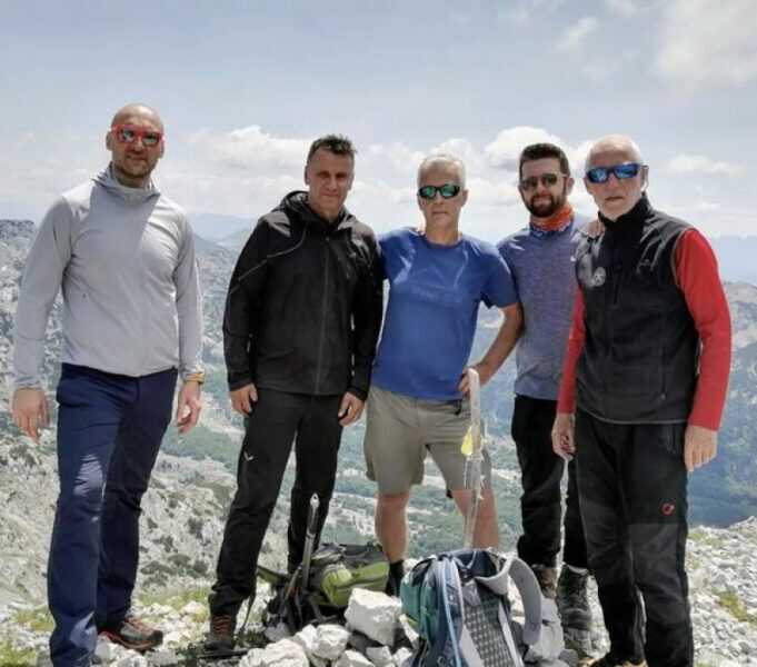 Fadil Novalić “osvojio” još jedan planinski vrh pa poručio: Nije važno koliko puta ste pali, već koliko puta ste ustali