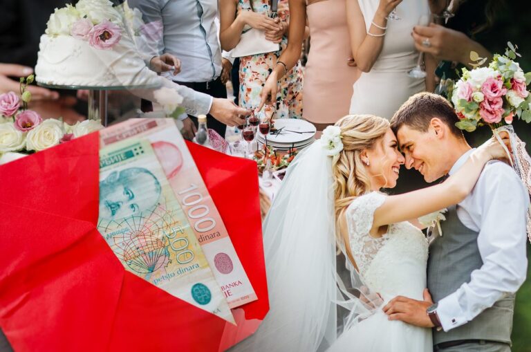 Janko i Marija na pozivnici napisali koliko košta “stolica”: “Niste normalni”