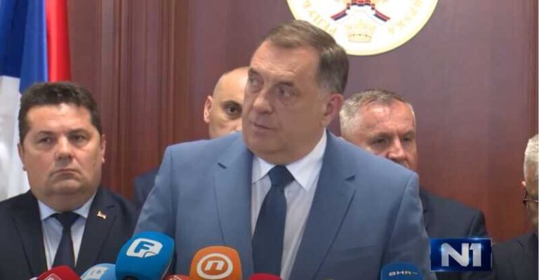 Tačka na 7: Dok Dodik prijeti rušenjem institucija, drugi politički šibicare