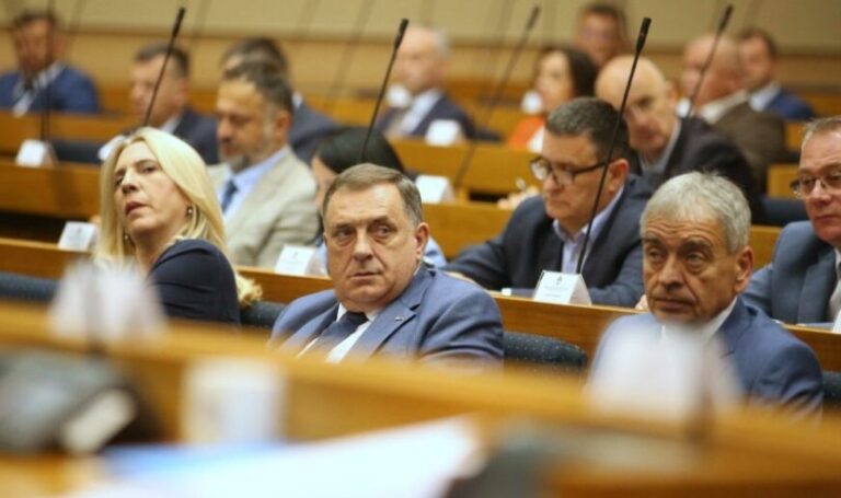 Procurio plan stranaca za Dodika: Priprema se efektan model, ali sankcije nisu na stolu…