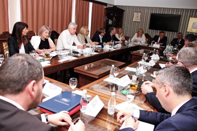 Objavljene fotografije sa sastanka u Konjicu: Pogledajte djelić atmosfere