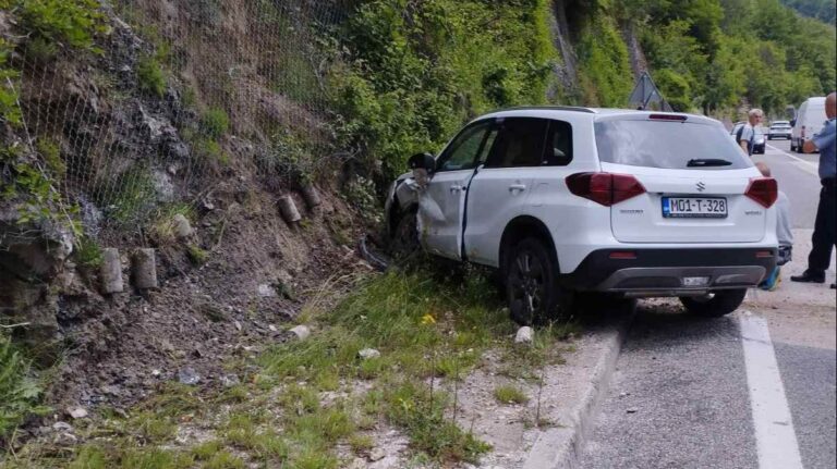 Teška saobraćajna nesreća na M-17: Učestvovala četiri vozila