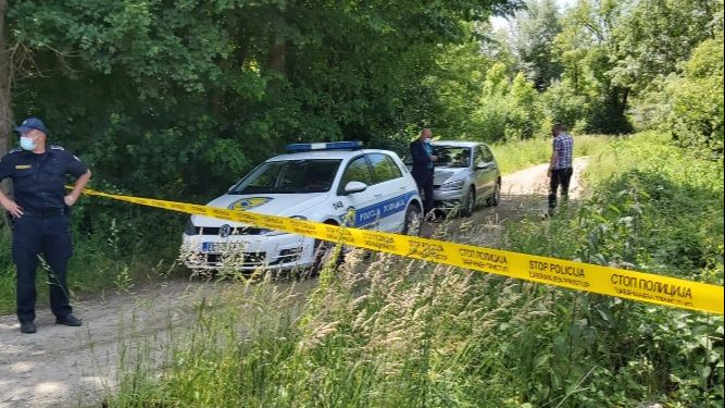 UŽAS U BIH: Marko nasmrt pretukao muškarca, držao ga za vrat, udarajući mu glavu od zemlju