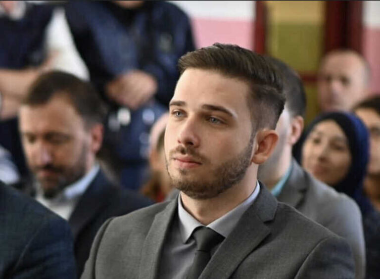 Isak: Pozivam Efendića da se vozi helikopterom kako bi građani bili sigurniji