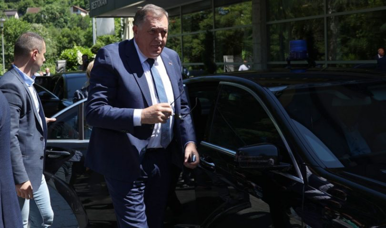 Majke Srebrenice i Udruženje žrtava i svjedoka genocida: Dodik mora biti smijenjen, prešao je crvenu liniju