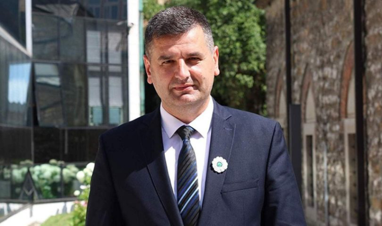 Tabaković: Dodik je kabadahija i nenormalan čovjek. Znam šta bih uradio na tom sastanku