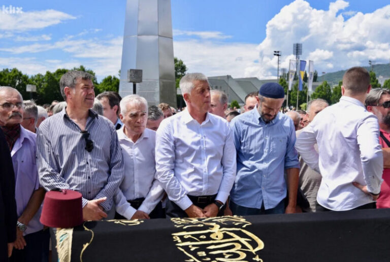 Klanjana dženaza Vahidinu Musemiću, brojne poznate ličnosti prisustvovale posljednjem ispraćaju