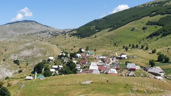 Jedino autentično bosansko selo: Lukomir je preko ljeta “zlatna koka”, ali za one koji umiju