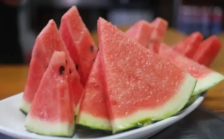 Ljeti je jedemo često, ali znate li koliko je zapravo zdrava? Ovo su dobrobiti lubenice…