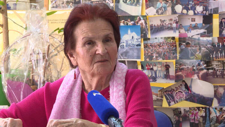 Srebrenička majka: Ne osuđujem djecu, nego one starije koji ih tako odgajaju