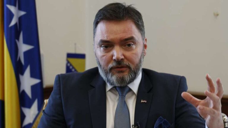 Košarac: Srpski ministri nisu bili protiv proglašavanja Dana žalosti
