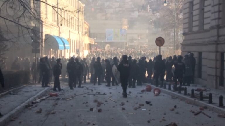 Predsjedništvo BiH naplatilo blizu 150.000 KM zbog štete nastale tokom demonstracija 2014. godine