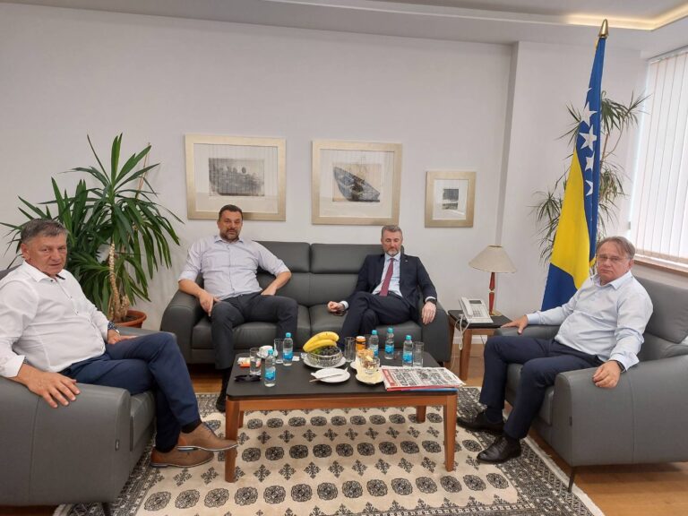 Kasumović sa liderima Trojke: Potvrdili su mi da neće primati kupljene “papke” preletače