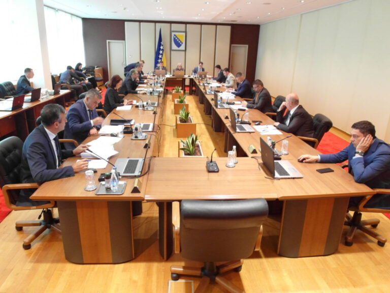 Danas vanredna sjednica Vijeća ministara BiH zbog tragedije u Gradačcu