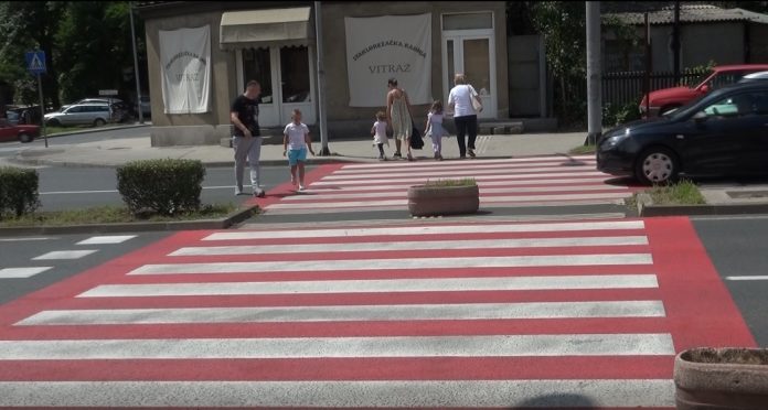 ZENICA: S ciljem povećanja bezbjednosti u saobraćaju “zebre” na GGM-u u crvenoj boji