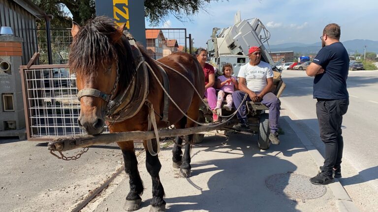 Kako žive Romi u BiH: Nijaz i Ramajana sakupljaju otpad i tako prehranjuju djecu