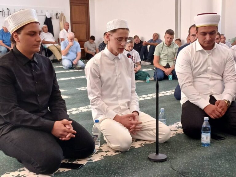 Kakanj ima još jednog mladog hafiza Izudina (Adina i Melise ) Demira