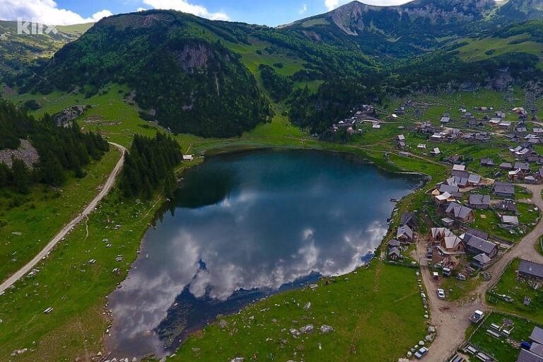 Trag čovjeka na spomeniku prirode: Prokoško jezero se pretvara u močvaru