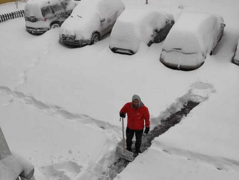 Na sjeveru Švedske pao snijeg kakav u ovom periodu godine nije zapamćen u posljednjih 118 godina