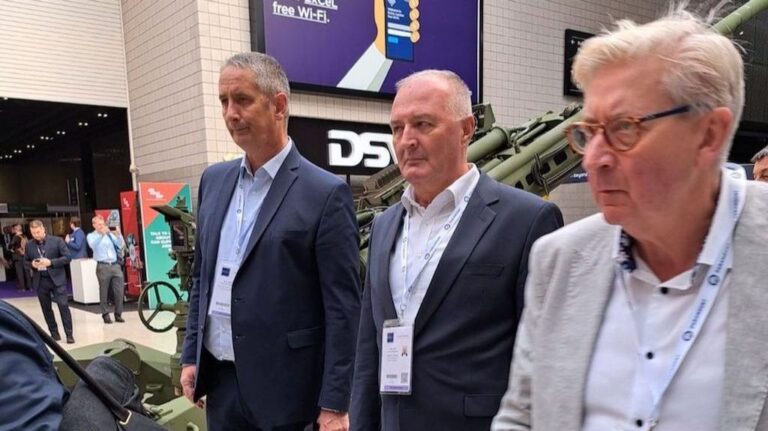 Helez i Galić na sajmu naoružanja u Londonu: Fokusirani na modernizaciju OS BiH