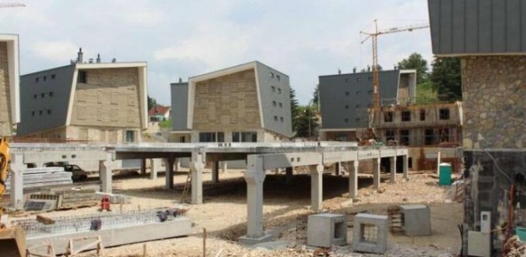 Poginuo radnik u BiH: Pao sa građevinske skele visine od oko sedam metara