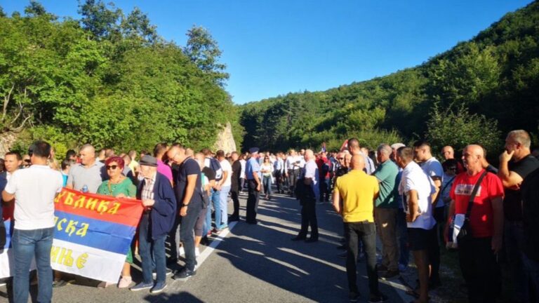Za danas najavljeni novi protesti u znak podrške Miloradu Dodiku