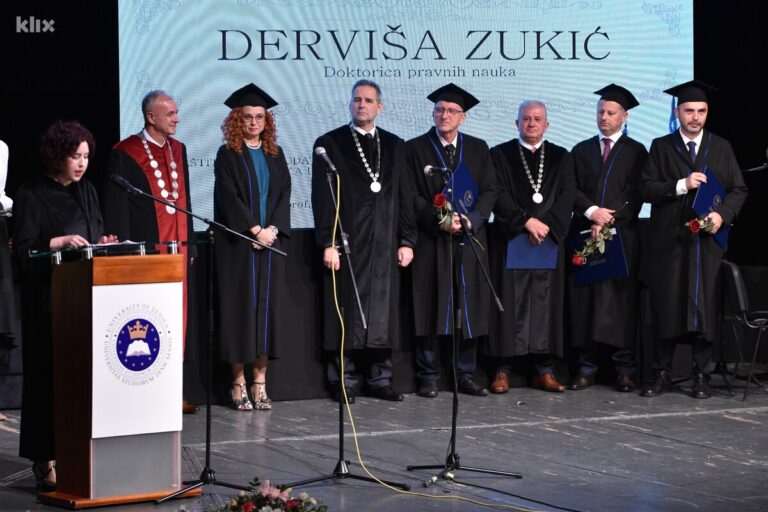 Na svečanosti u pozorištu Zenica dobila pet novih doktora nauka