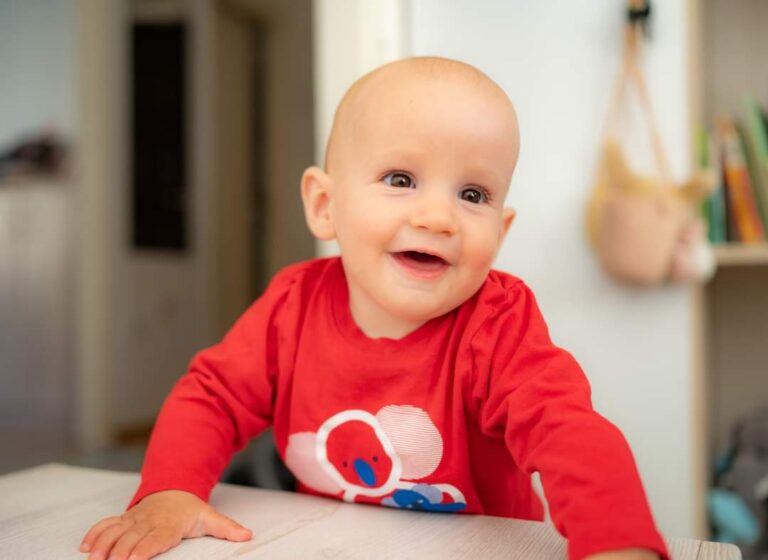 BUDIMO HUMANI: 9-mjesečni Afan iz Zenice ne čuje i treba vašu pomoć!